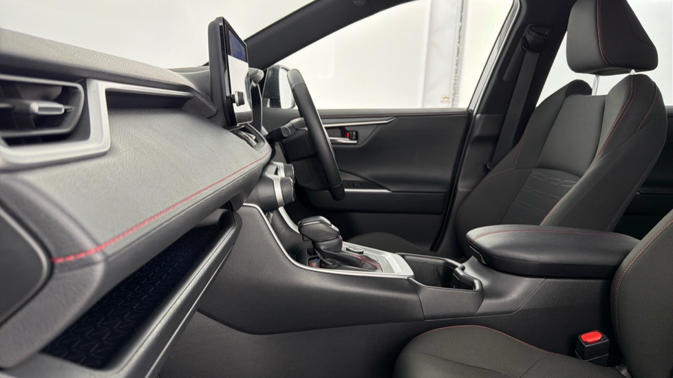 Toyota RAV4 2.5 PHEV Design 5dr CVT Estate - Image 5