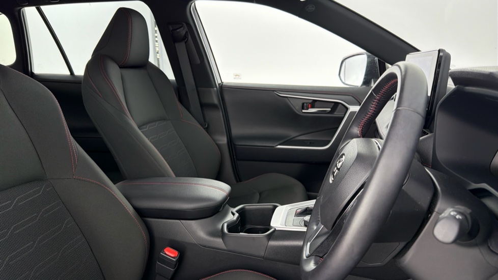 Toyota RAV4 2.5 PHEV Design 5dr CVT Estate - Image 12