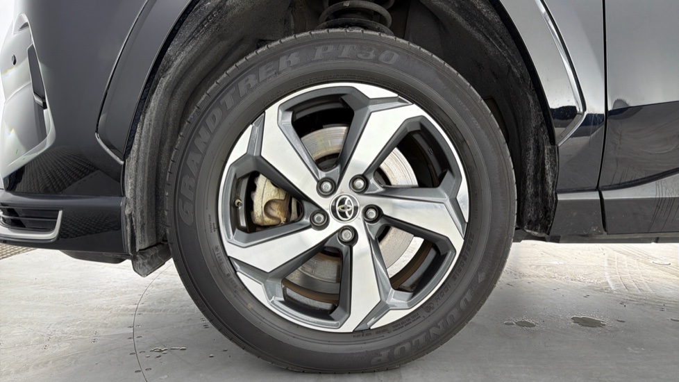 Toyota RAV4 2.5 PHEV Design 5dr CVT Estate - Image 26