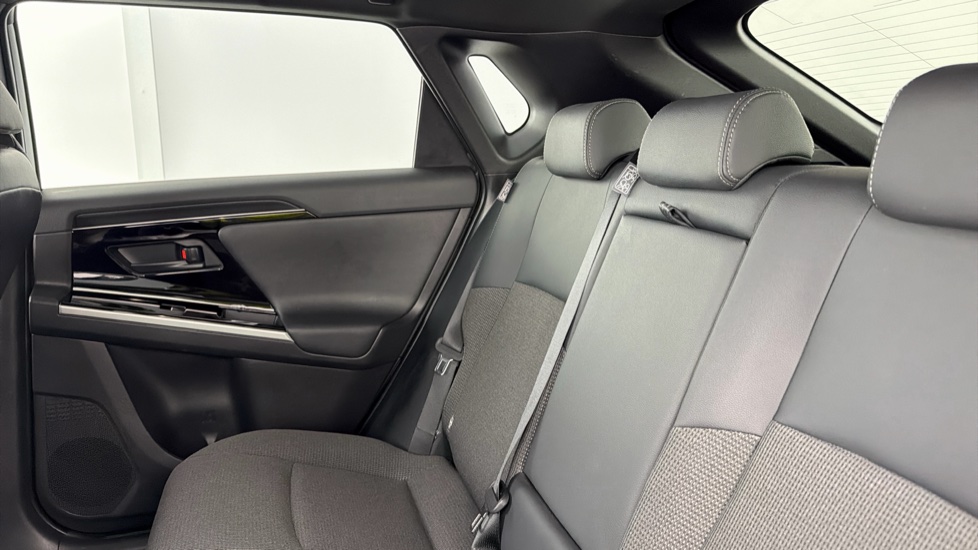 Toyota bZ4X 150kW Motion 71.4kWh 5dr Auto Electric Hatchback - Image 15