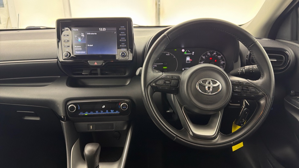 Toyota Yaris 1.5 Hybrid Icon 5dr CVT Hybrid Hatchback - Image 7