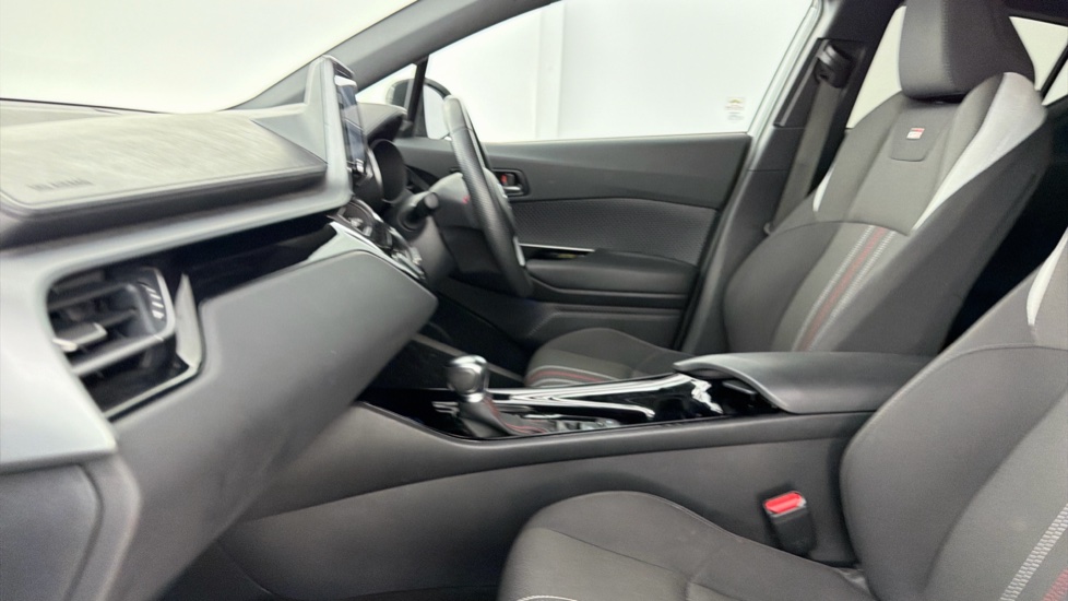 Toyota C-HR 1.8 Hybrid GR Sport 5dr CVT Hybrid Hatchback - Image 5