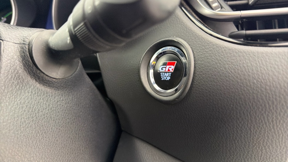 Toyota C-HR 1.8 Hybrid GR Sport 5dr CVT Hybrid Hatchback - Image 16