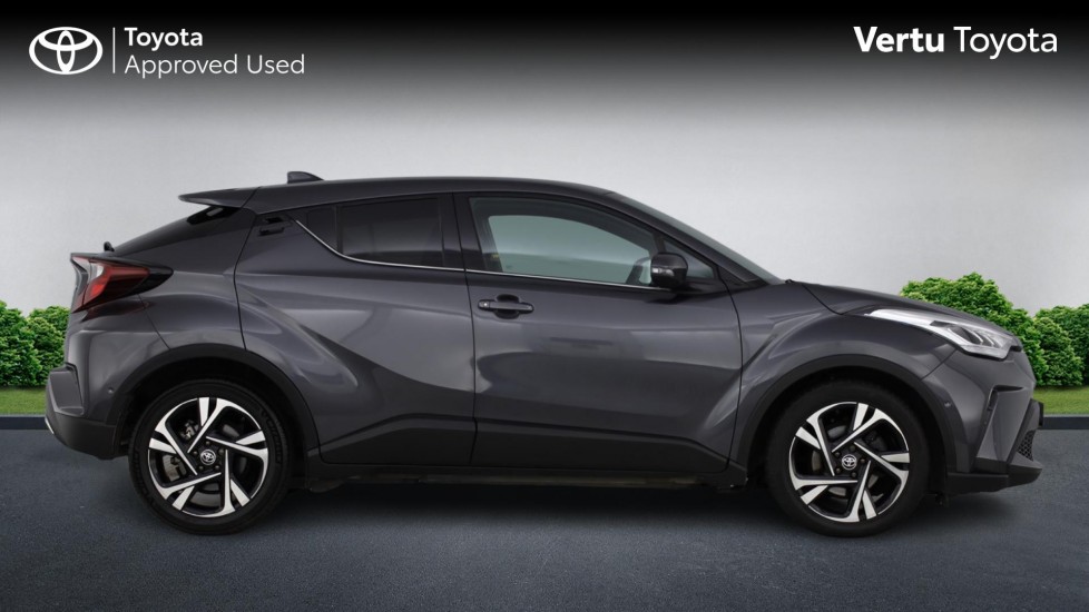 Toyota C-HR 2.0 Hybrid Design 5dr CVT Hybrid Hatchback - Image 23
