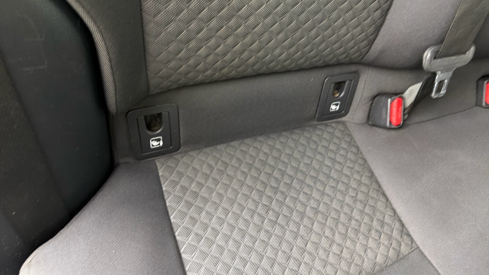 Toyota C-HR 2.0 Hybrid Design 5dr CVT Hybrid Hatchback - Image 14