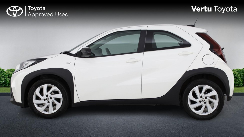 Toyota Aygo X 1.0 VVT-i Pure 5dr Petrol Hatchback - Image 24