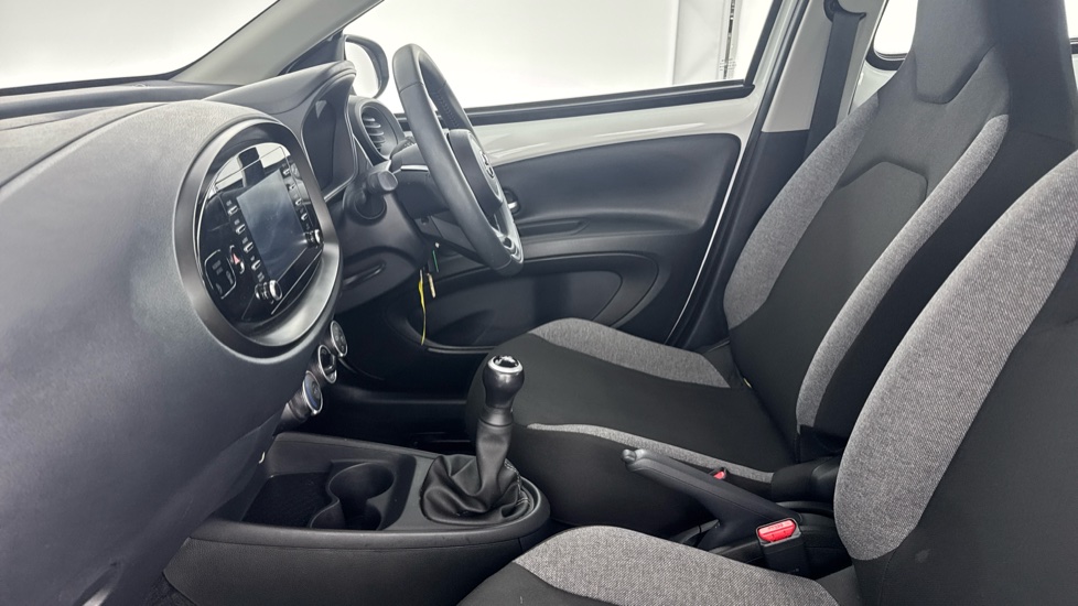 Toyota Aygo X 1.0 VVT-i Pure 5dr Petrol Hatchback - Image 5