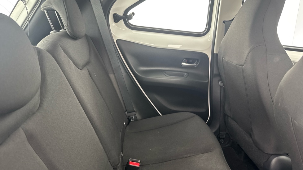 Toyota Aygo X 1.0 VVT-i Pure 5dr Petrol Hatchback - Image 8