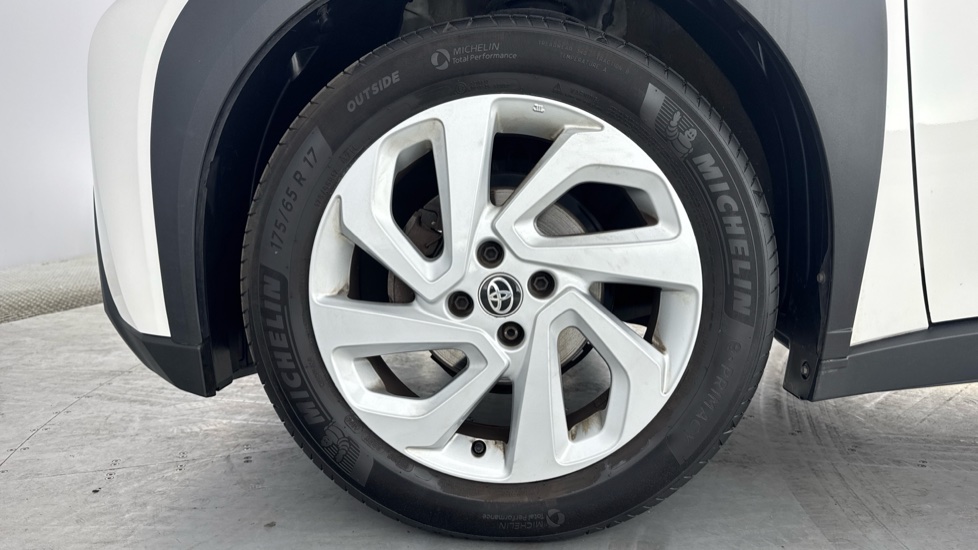 Toyota Aygo X 1.0 VVT-i Pure 5dr Petrol Hatchback - Image 25