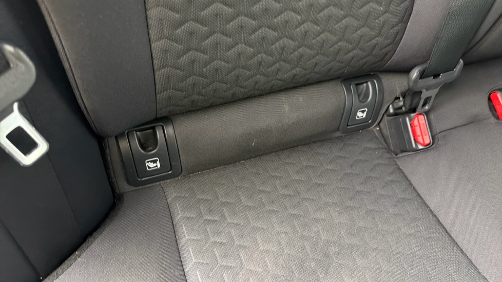 Toyota Yaris Cross 1.5 Hybrid Design 5dr CVT Hybrid Estate - Image 14