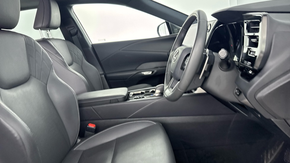 Lexus RX 450h+ 2.5 Premium Plus 5dr E-CVT [Pan Roof] Estate - Image 13