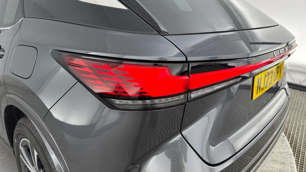 Lexus RX 450h+ 2.5 Premium Plus 5dr E-CVT [Pan Roof] Estate - Image 22