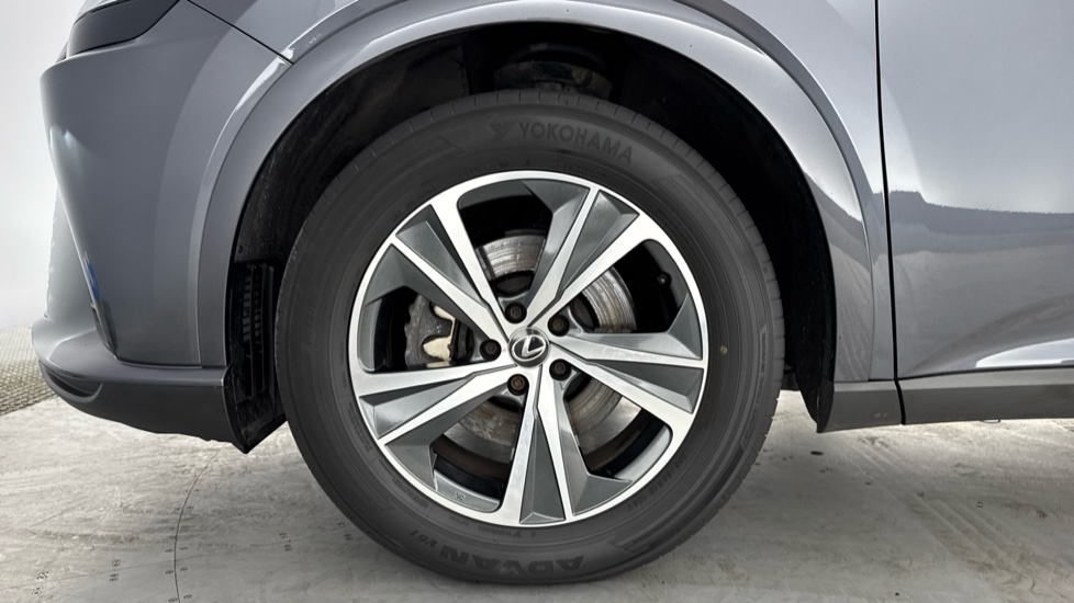 Lexus RX 450h+ 2.5 Premium Plus 5dr E-CVT [Pan Roof] Estate - Image 23