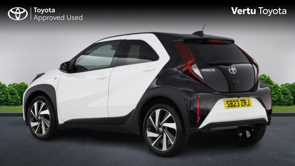 Toyota Aygo X 1.0 VVT-i Edge 5dr Petrol Hatchback - Image 4