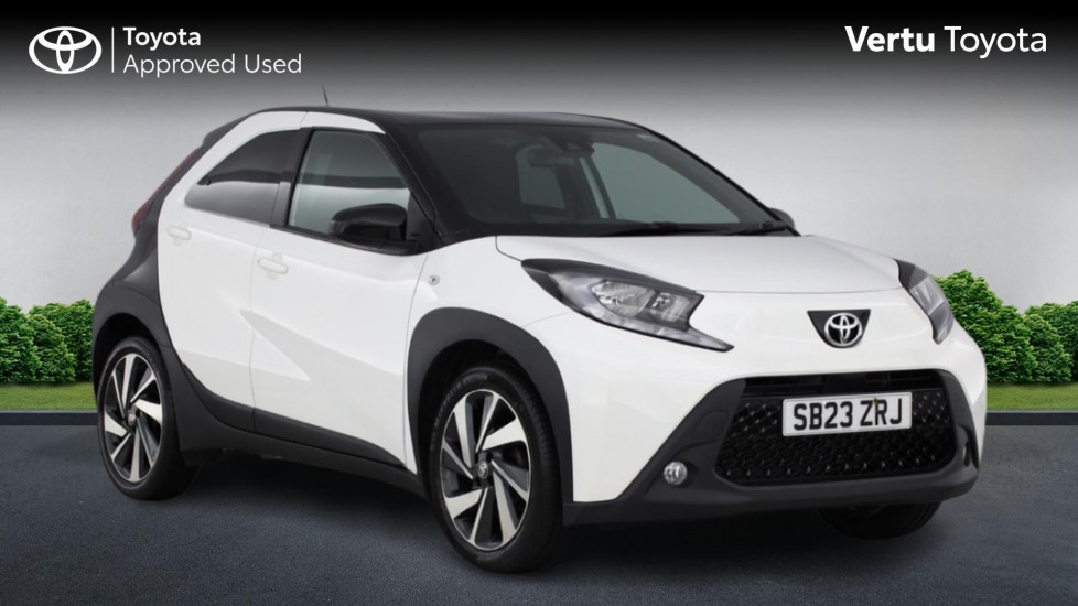 Toyota Aygo X 1.0 VVT-i Edge 5dr Petrol Hatchback - Image 1