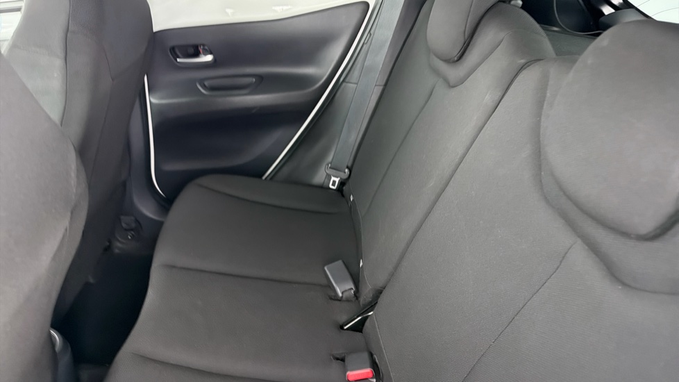 Toyota Aygo X 1.0 VVT-i Edge 5dr Petrol Hatchback - Image 15
