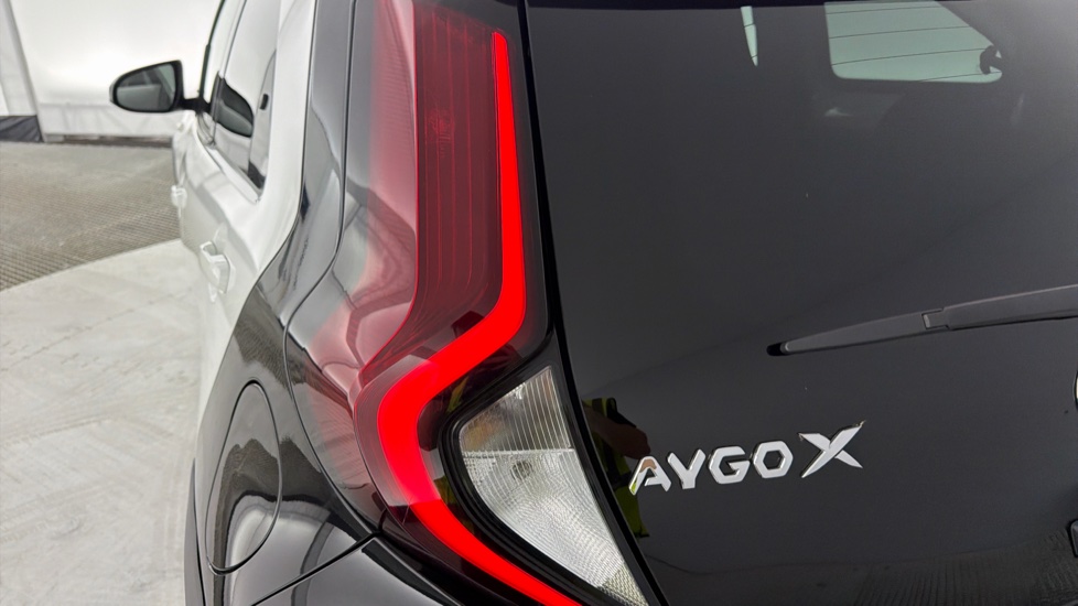 Toyota Aygo X 1.0 VVT-i Edge 5dr Petrol Hatchback - Image 21