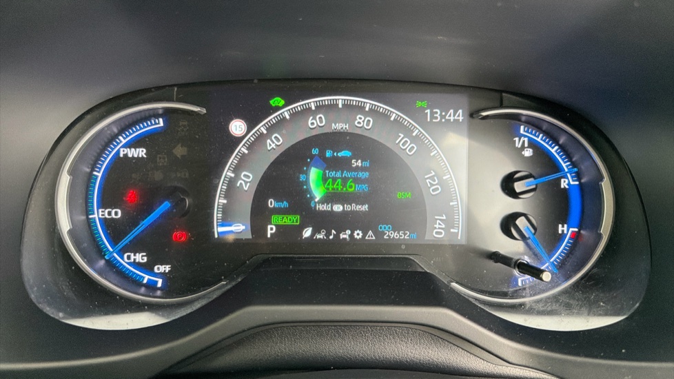 Toyota RAV4 2.5 VVT-i Hybrid Dynamic 5dr CVT Hybrid Estate - Image 11