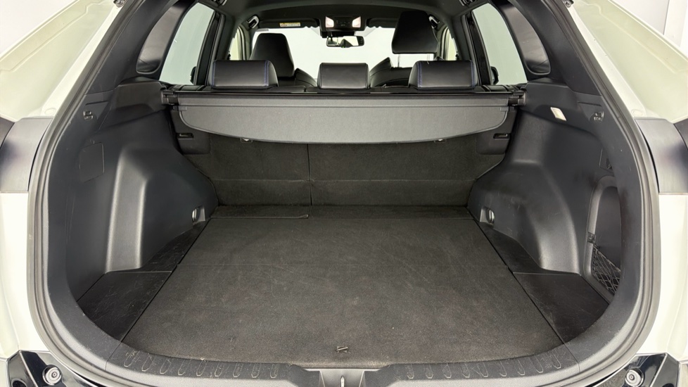 Toyota RAV4 2.5 VVT-i Hybrid Dynamic 5dr CVT Hybrid Estate - Image 13
