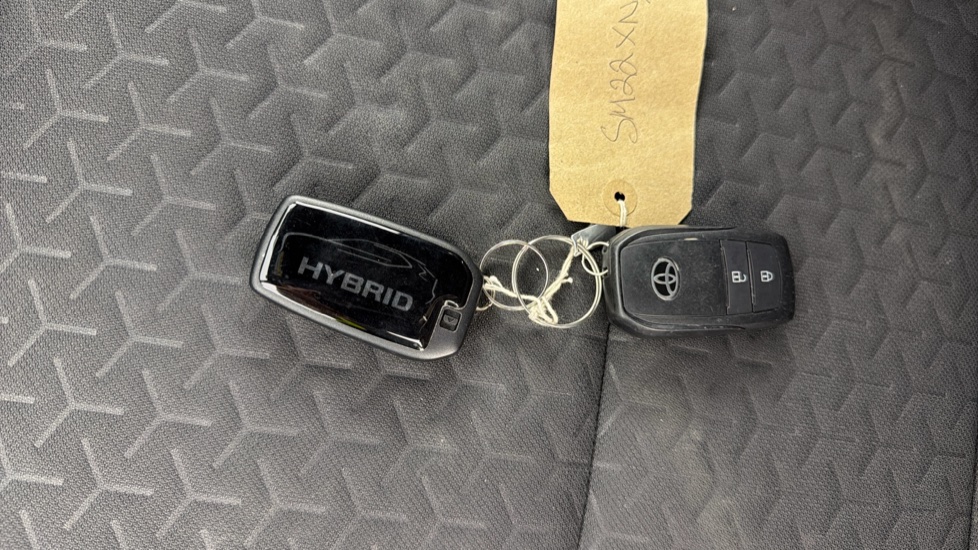 Toyota Yaris Cross 1.5 Hybrid Design 5dr CVT Hybrid Estate - Image 28