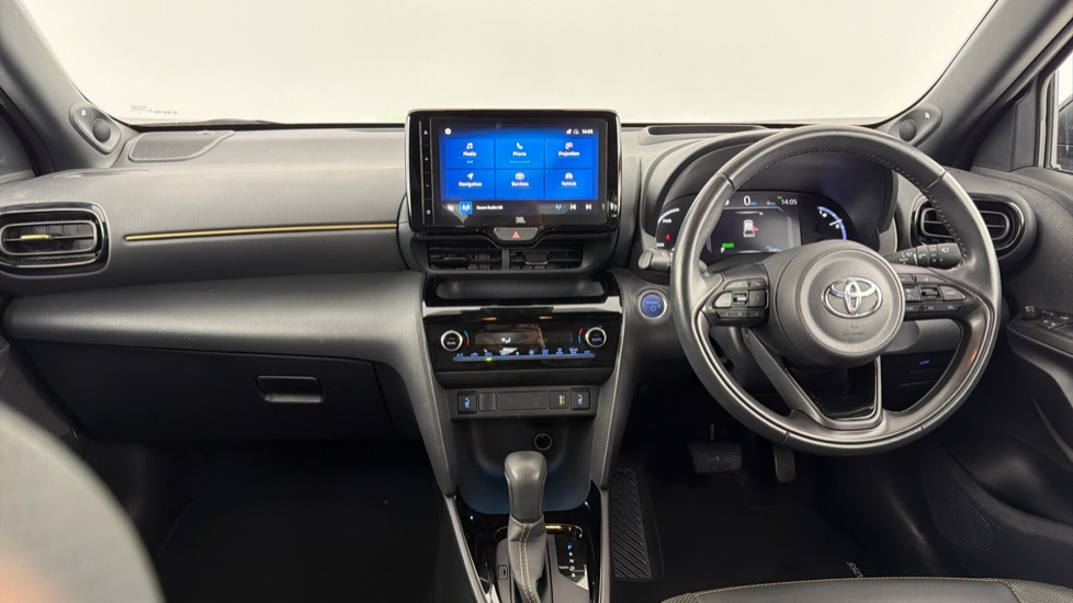 Toyota Yaris Cross 1.5 Hybrid Premiere Edition 5dr CVT Hybrid Estate - Image 6