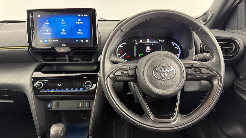 Toyota Yaris Cross 1.5 Hybrid Premiere Edition 5dr CVT Hybrid Estate - Image 7