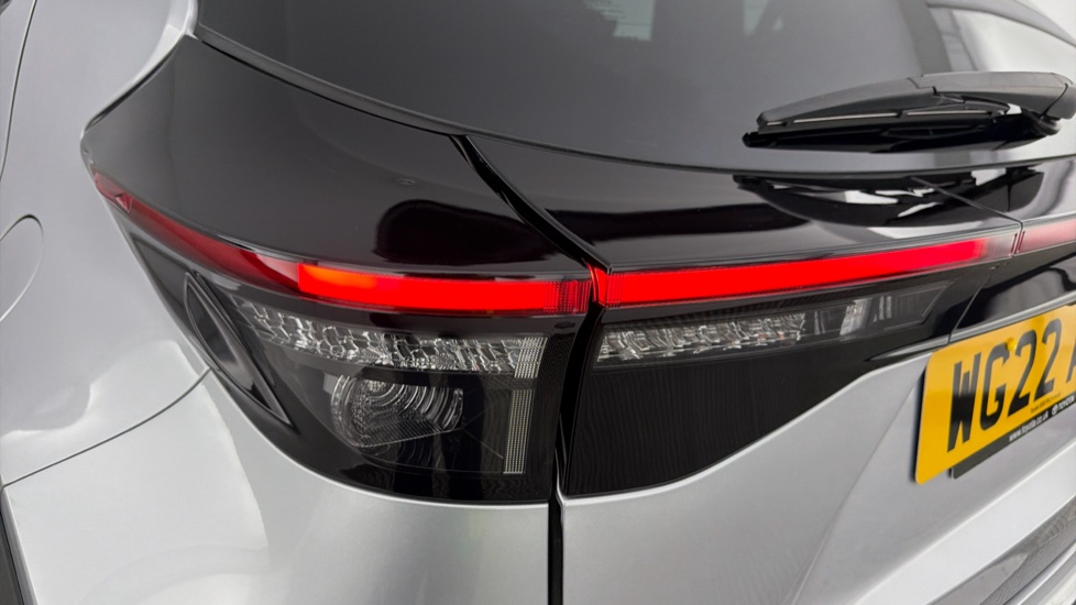Toyota Yaris Cross 1.5 Hybrid Premiere Edition 5dr CVT Hybrid Estate - Image 21