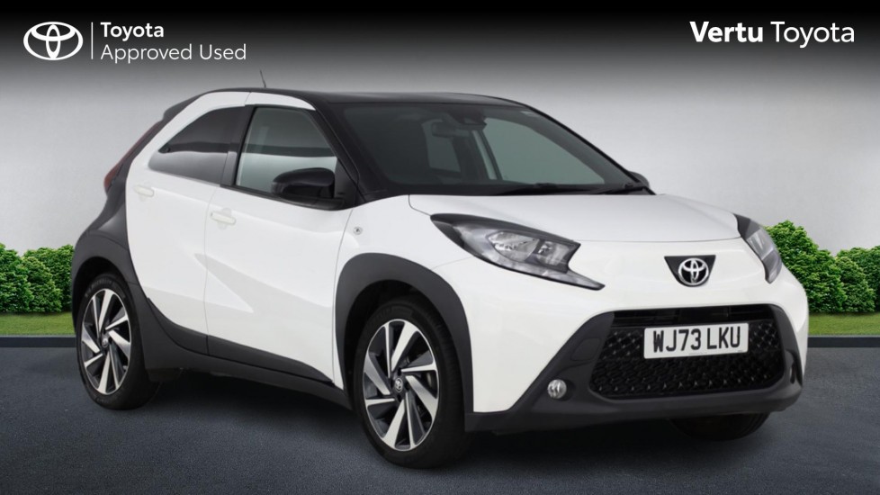 Toyota Aygo X 1.0 VVT-i Edge 5dr Petrol Hatchback - Image 1