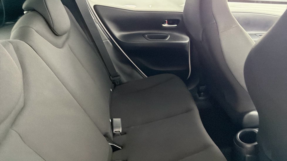 Toyota Aygo X 1.0 VVT-i Edge 5dr Petrol Hatchback - Image 8