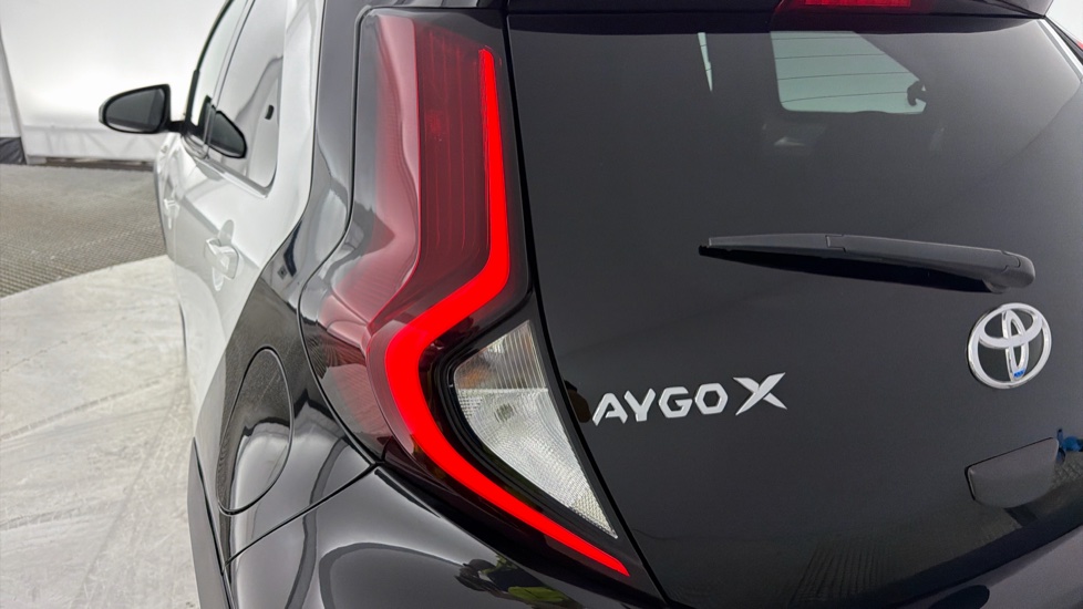 Toyota Aygo X 1.0 VVT-i Edge 5dr Petrol Hatchback - Image 21