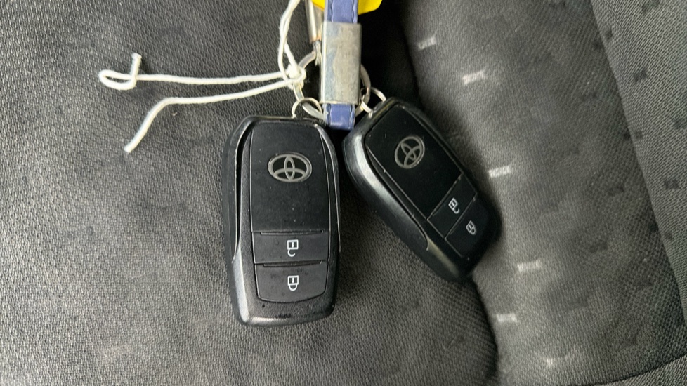 Toyota Corolla 1.8 VVT-i Hybrid Icon 5dr CVT Hybrid Estate - Image 28