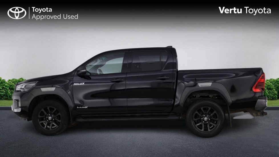 Toyota Hilux Diesel Invincible X D/Cab Pick Up 2.8 D-4D Auto - Image 24