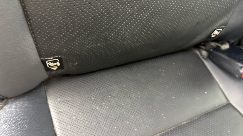 Toyota Hilux Diesel Invincible X D/Cab Pick Up 2.8 D-4D Auto - Image 14