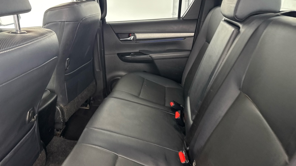 Toyota Hilux Diesel Invincible X D/Cab Pick Up 2.8 D-4D Auto - Image 15