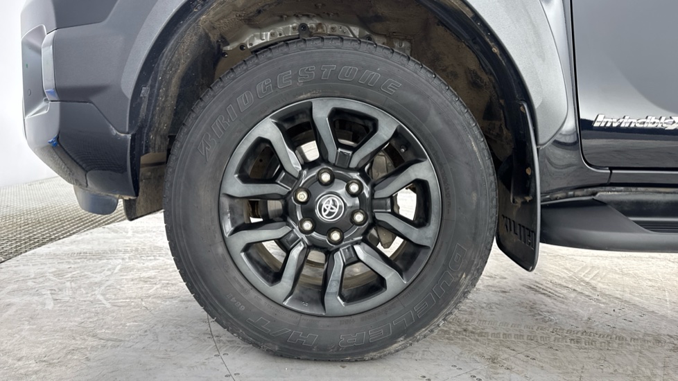 Toyota Hilux Diesel Invincible X D/Cab Pick Up 2.8 D-4D Auto - Image 25