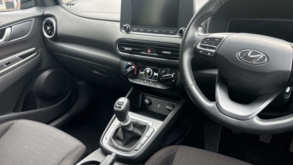 Hyundai KONA 1.0 TGDi 48V MHEV SE Connect 5dr Petrol Hatchback - Image 14