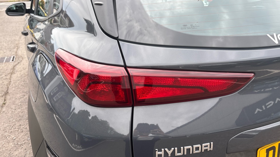Hyundai KONA 1.0 TGDi 48V MHEV SE Connect 5dr Petrol Hatchback - Image 30