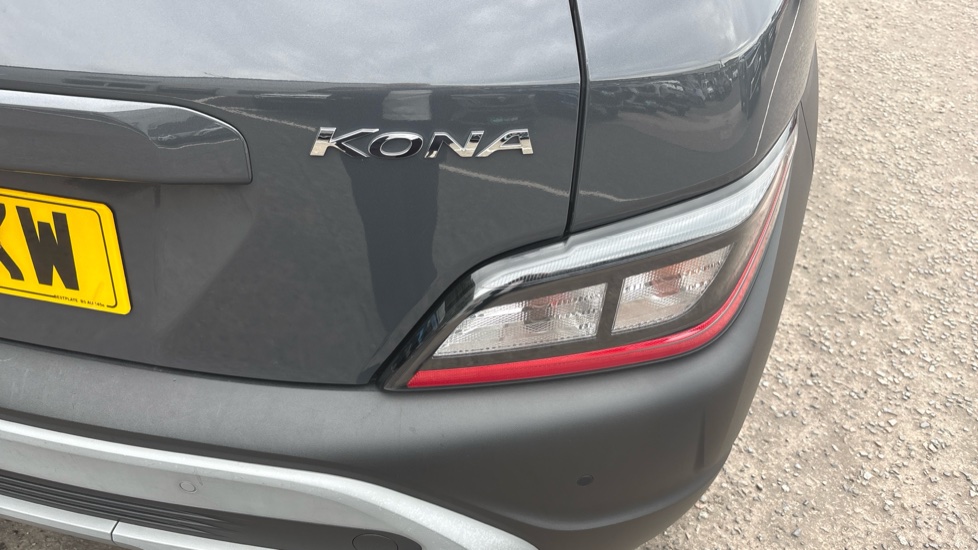 Hyundai KONA 1.0 TGDi 48V MHEV SE Connect 5dr Petrol Hatchback - Image 34