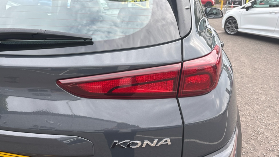 Hyundai KONA 1.0 TGDi 48V MHEV SE Connect 5dr Petrol Hatchback - Image 35
