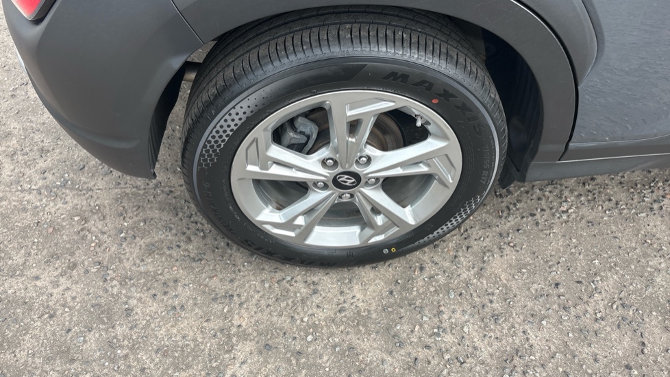 Hyundai KONA 1.0 TGDi 48V MHEV SE Connect 5dr Petrol Hatchback - Image 37