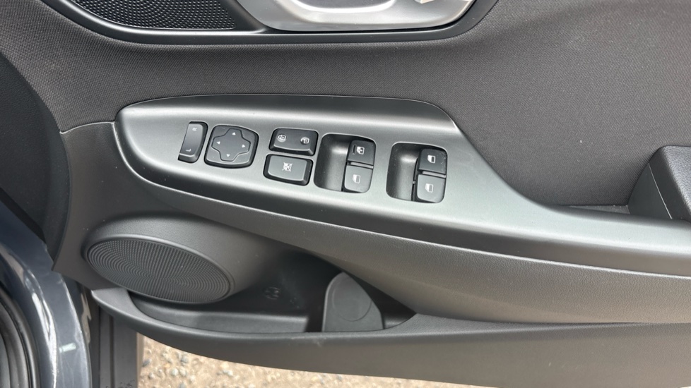 Hyundai KONA 1.0 TGDi 48V MHEV SE Connect 5dr Petrol Hatchback - Image 43