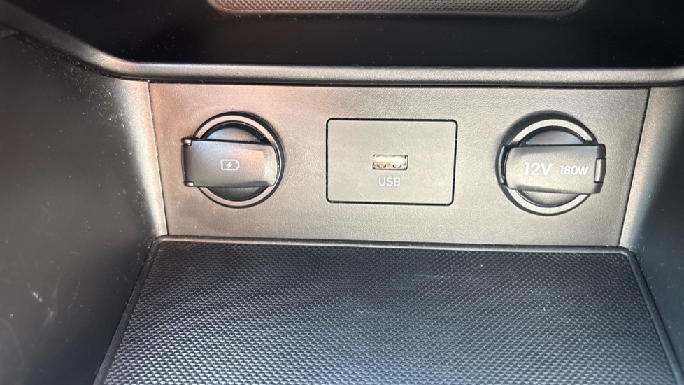 Hyundai KONA 1.0 TGDi 48V MHEV SE Connect 5dr Petrol Hatchback - Image 24