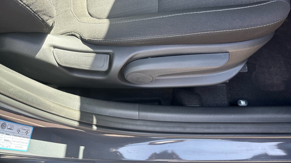 Hyundai KONA 1.0 TGDi 48V MHEV SE Connect 5dr Petrol Hatchback - Image 37