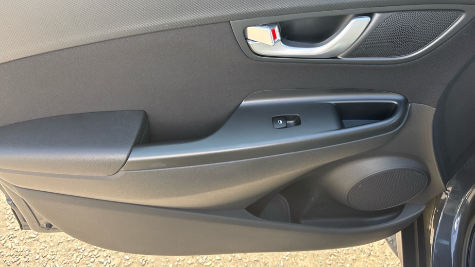 Hyundai KONA 1.0 TGDi 48V MHEV SE Connect 5dr Petrol Hatchback - Image 51