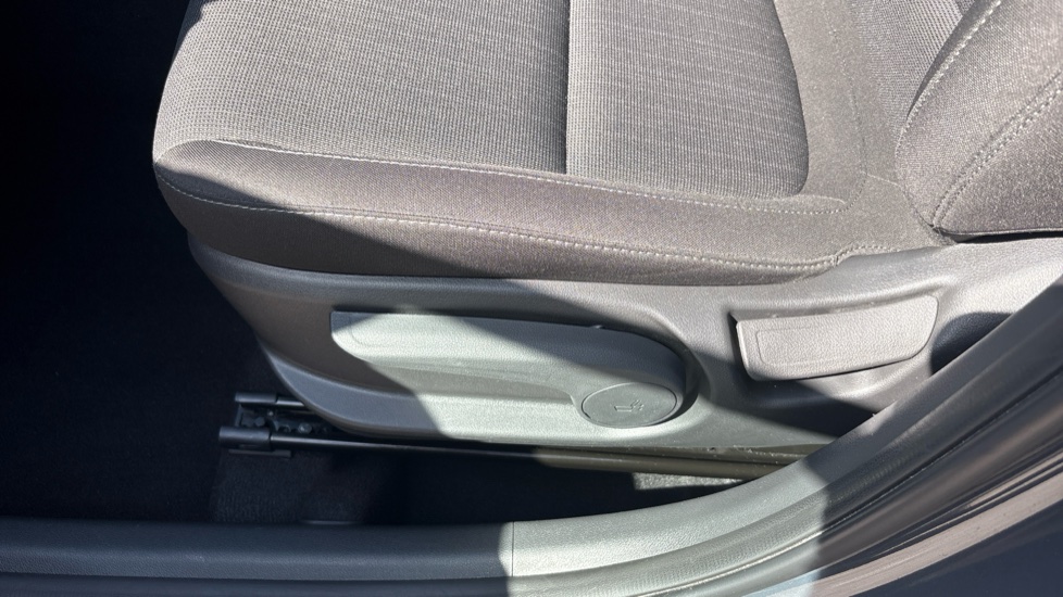 Hyundai KONA 1.0 TGDi 48V MHEV SE Connect 5dr Petrol Hatchback - Image 52
