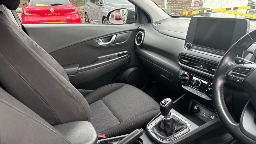 Hyundai KONA 1.0 TGDi 48V MHEV SE Connect 5dr Petrol Hatchback - Image 14