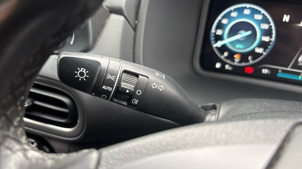 Hyundai KONA 1.0 TGDi 48V MHEV SE Connect 5dr Petrol Hatchback - Image 33