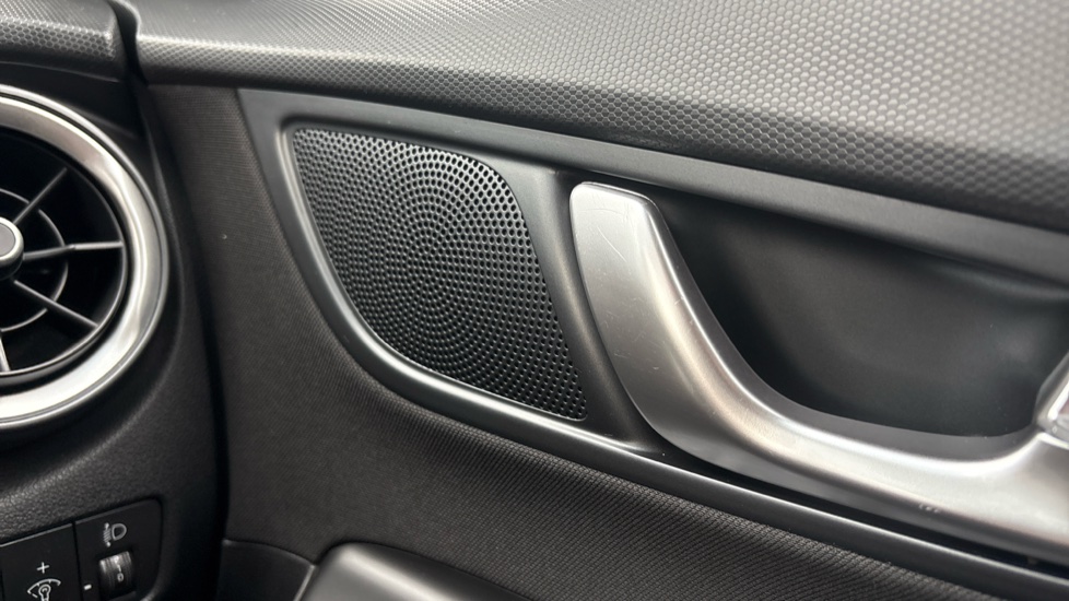 Hyundai KONA 1.0 TGDi 48V MHEV SE Connect 5dr Petrol Hatchback - Image 53