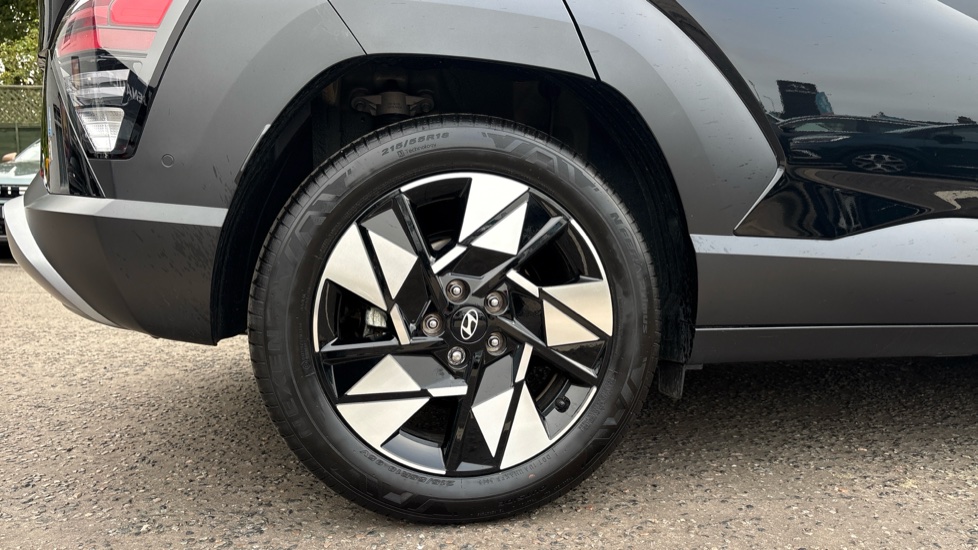 Hyundai KONA 1.6 Hybrid 138 Ultimate 5dr DCT Hybrid Hatchback - Image 7