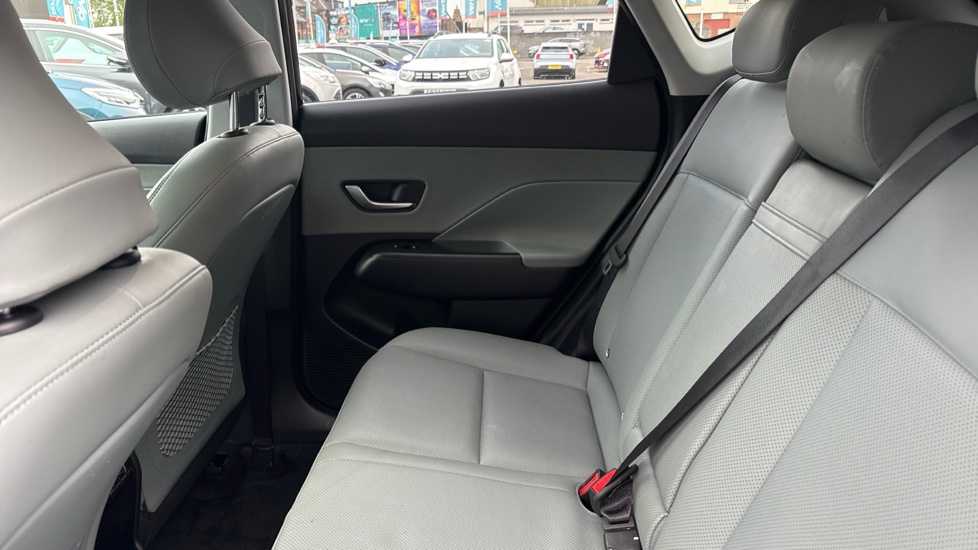 Hyundai KONA 1.6 Hybrid 138 Ultimate 5dr DCT Hybrid Hatchback - Image 16